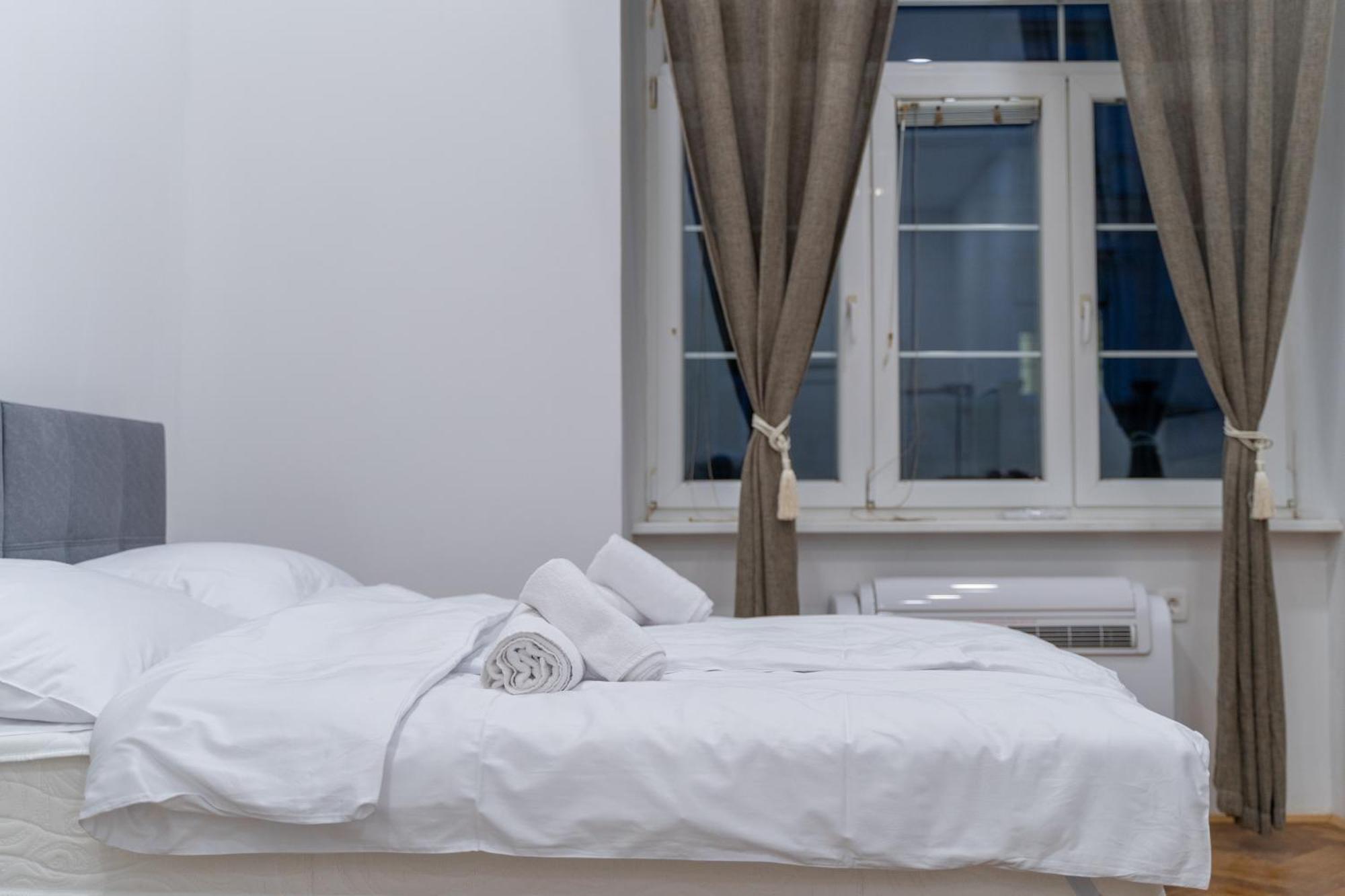 Villa Sofija Ljubljana Phòng bức ảnh